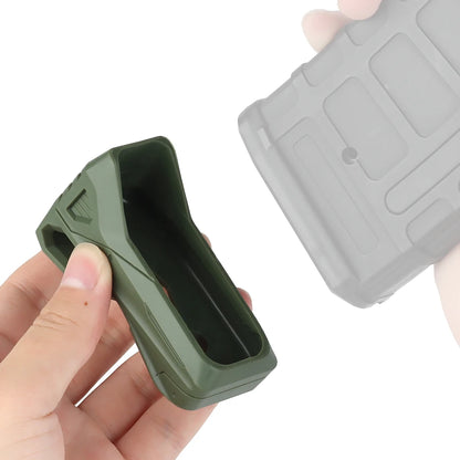 Multi-functional Tactical M4 Magazine Grip Extension